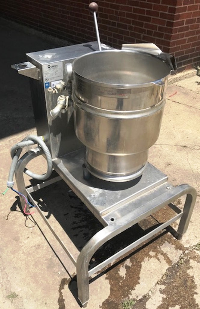 2004 Groen Kettle Used Table Top Hand Tilt 20 Quart Capacity With Stand – Electric TBD-20