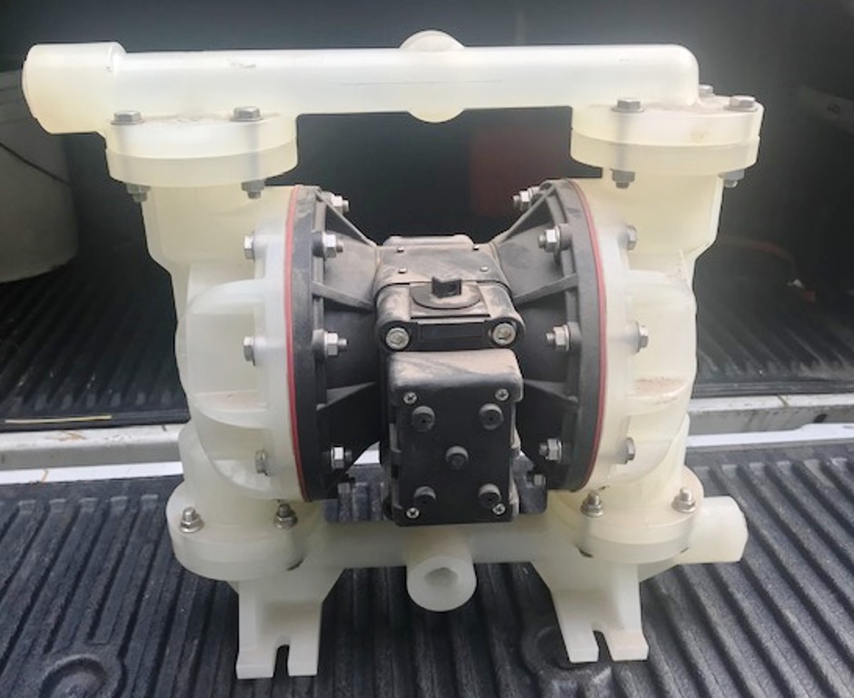 Air Powered Plastic Diaphragm Pump 1 1/8” Inlet & Outlet.