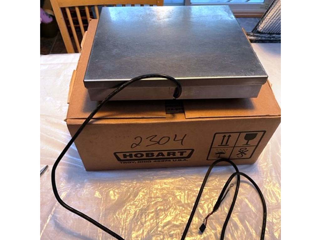 original-used-hobart-used-sascale-2-remote-30-lb-scale-1.jpg