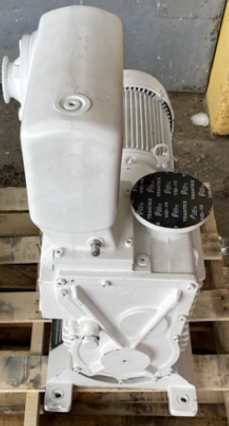 original-used-leybold-e-75-single-stage-vacuum-pump-rated-50-cfm-3-hp-208-230-460-volts-1.jpg