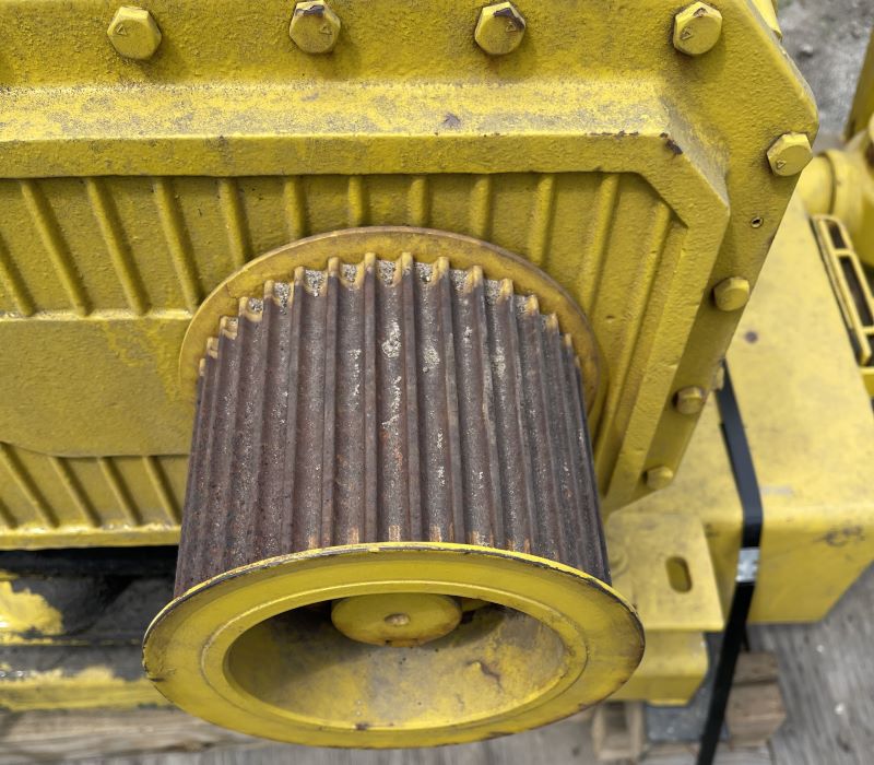 original-used-roots-positive-truck-blower-8.jpg