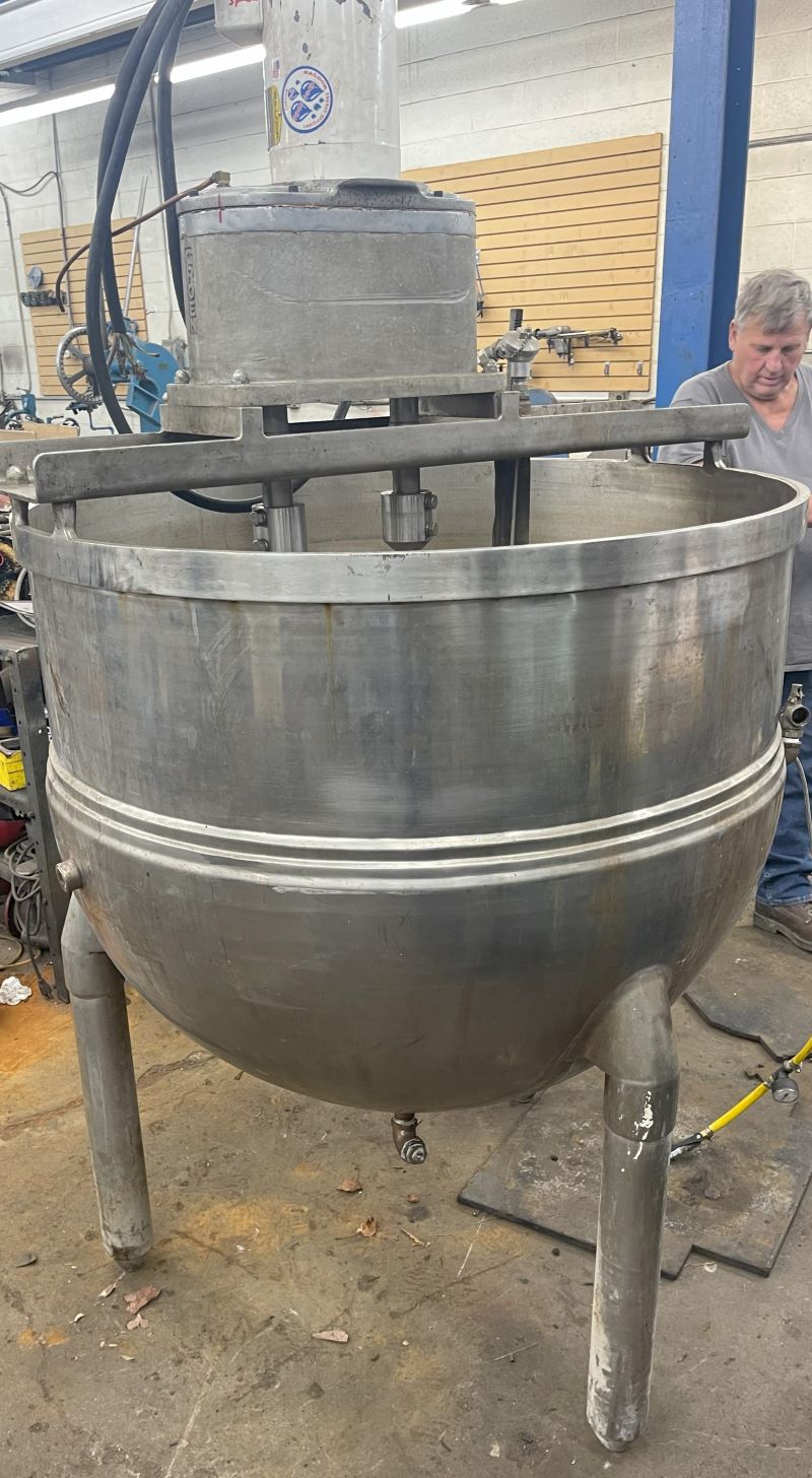 original-used-150-gal-cap-groen-stainless-steel-steam-mixing-kettle-used-with-1-hp-sweep-mixer.jpg